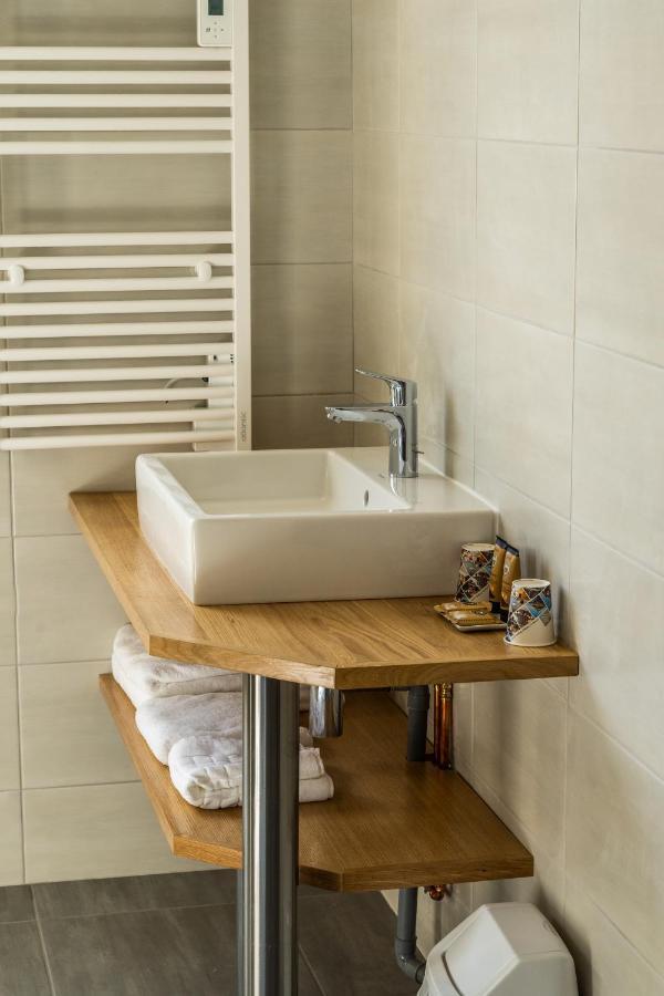 Hotel Newport Villefranche-sur-Saone Luaran gambar