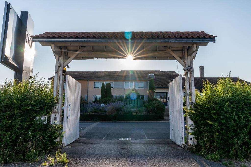 Hotel Newport Villefranche-sur-Saone Luaran gambar